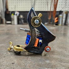 Load image into Gallery viewer, Lefty Commanche Liner