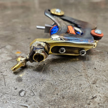 Load image into Gallery viewer, Lefty Commanche Liner